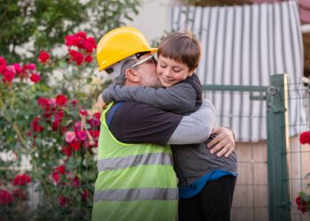 How To Assist Working Dad and mom in Shift-Primarily based Roles | HR Director