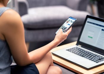 LinkedIn collaborates with CLEAR to carry free id verification to Canadian customers