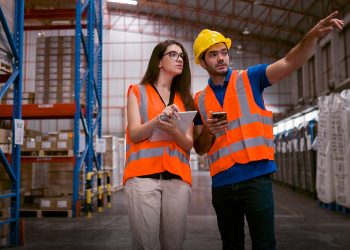Tackling the Manufacturing Expertise Hole Via Human-Centric Worker Expertise (EX) | EM360