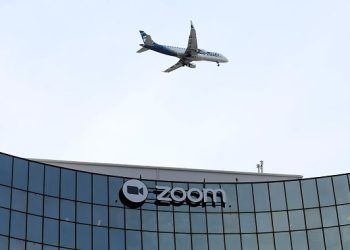 Zoom emphasizes buyer consent as critics query AI service phrases