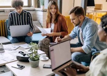 How to navigate talent management in the age of AI