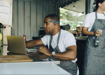 Here’s How Small Businesses Can Use AI to Drive Significant Growth