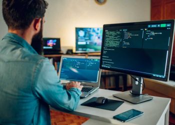 Oracle Code Assist moves to beta