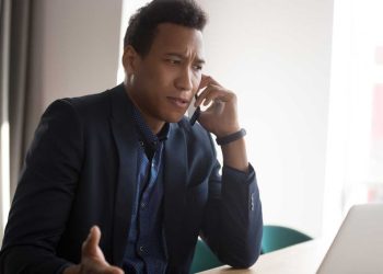 US consumer protection agency bans employee mobile calls amid Chinese hack fears