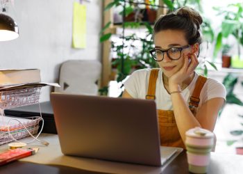 5 Ways to Know Whether to Hire an Independent Contractor, Temp, or FTE