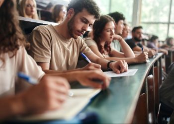 College Professors Turn Back to Blue Books to Combat ChatGPT