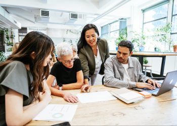 5 Generations, 1 Team — Heres How to Lead a Multigenerational Workforce