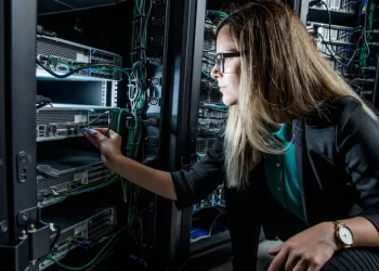 Legacy tech woes fuel IT upgrades as CIOs grapple with costs