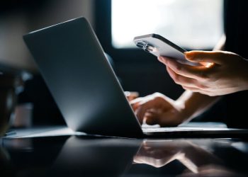 How to Navigate Online Cold Calling and Start Real Conversations