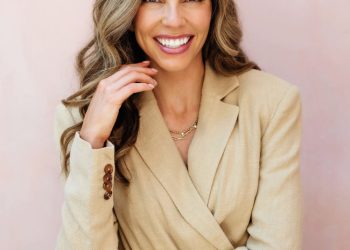 Nurse’s Side Hustle Saw 8-Figure Revenue in Just 1 Year