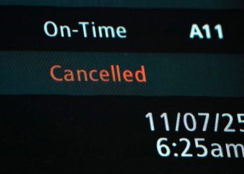 U.S. Flight Cancellations, Delays Fall to Lowest Rate in a Week