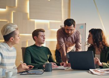 The Hidden Reason Your Team Feels Disconnected — and the 3 Easy Fixes Every Leader Needs