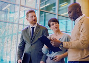 How Great Leaders Build Accountability Without Micromanaging Their Teams