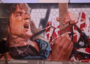 Drunk Van Halen fan called Microsoft support and demanded to speak to Gates