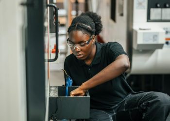 Google Seeks to Train 25,000 Veterans for In-Demand Jobs